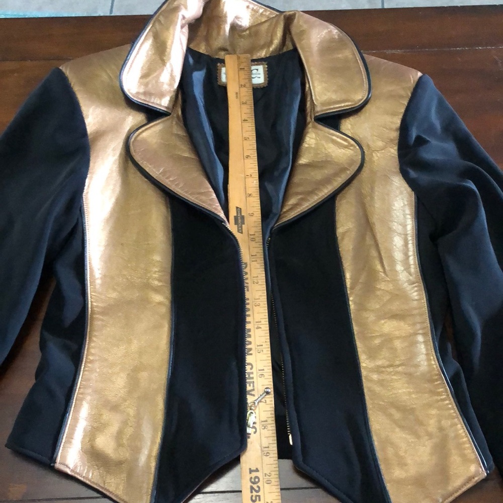 Women’s show jacket